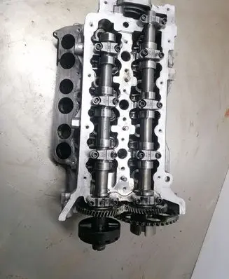 Jeep Grand Cherokee Engine head 90352085F