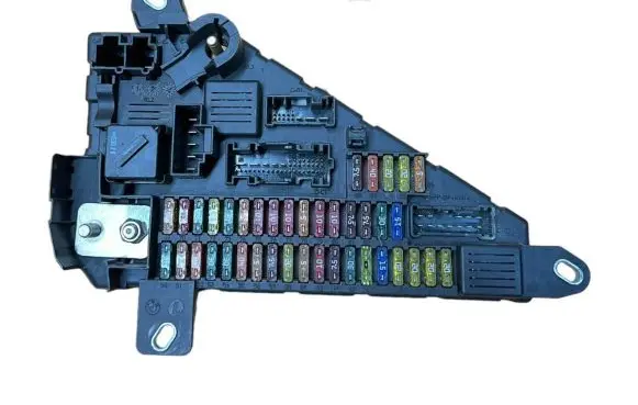 BMW 5 E60 E61 Fuse module 6906618 6906619 518956024