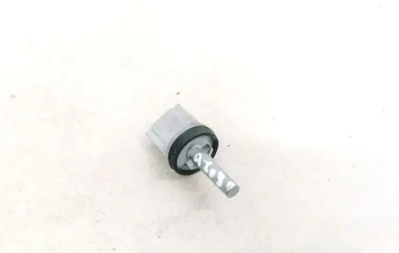 Skoda Octavia Mk1 (1U) Interior temperature sensor 1J0907543B