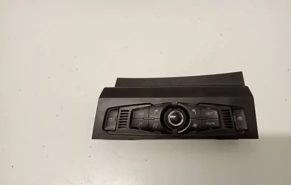 Audi A4 S4 B8 8K Climate control unit 8T1820043AA