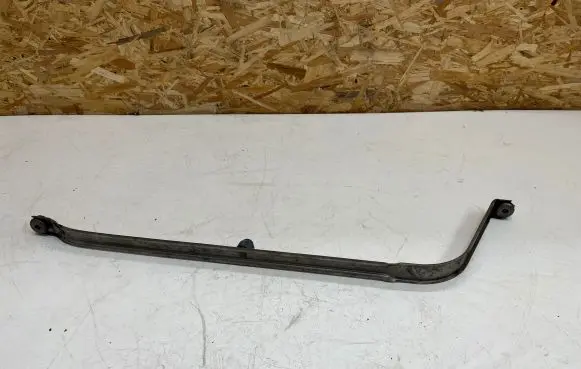 BMW M5 F90 Fuel tank mounting bracket 7354283