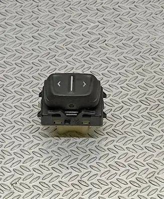 Dacia Sandero Electric window control switch 254214937R 10093716