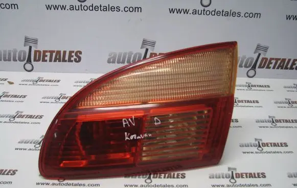 Toyota Avensis T220 Tailgate rear/tail lights 89022025