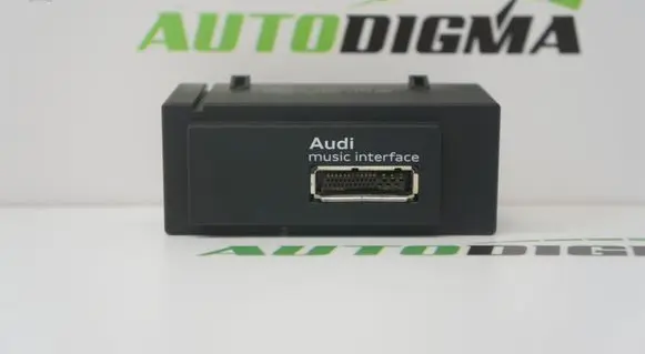 Audi A3 S3 8V USB socket connector 8V0035736