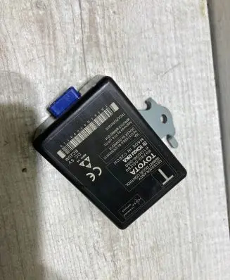 Toyota Yaris Door control unit/module 897400D280