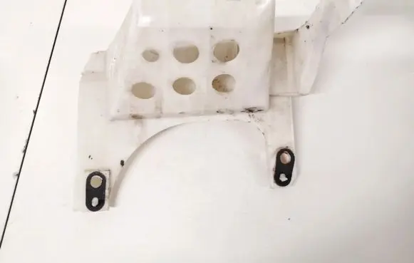 Subaru Legacy Front bumper mounting bracket nf3j4s