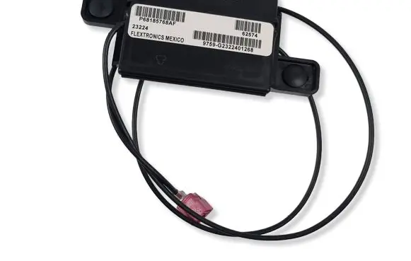 Dodge Durango III Aerial antenna amplifier P68185768AF 68185768AF
