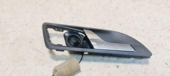 Skoda Octavia Mk2 (1Z) Rear door interior handle 1Z0839248