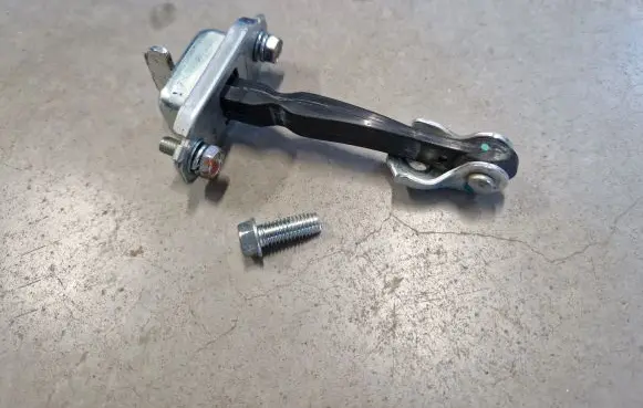 Fiat Fullback Front door check strap stopper