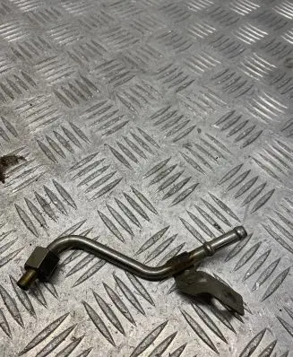 Volkswagen Golf VII Exhaust gas pipe 04L131582B