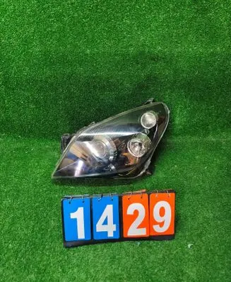 Opel Astra H Headlight/headlamp