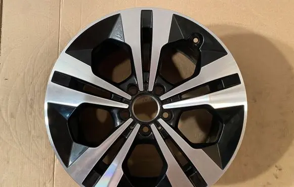 Mercedes-Benz GLB x247 R18 alloy rim 