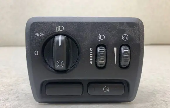 Volvo V70 Light switch 8691750 03W381 ML381400155