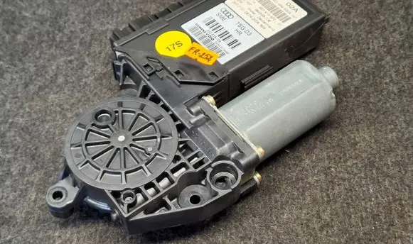 Audi A8 S8 D3 4E Rear door window regulator motor 4E0959802A 4E0910802