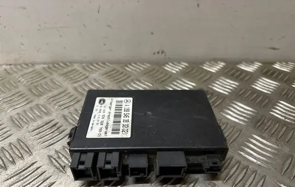 Mercedes-Benz Sprinter W906 Tow bar trailer control unit/module A1695453932