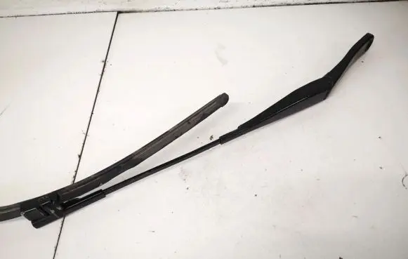Opel Astra H Front wiper blade arm 13111219