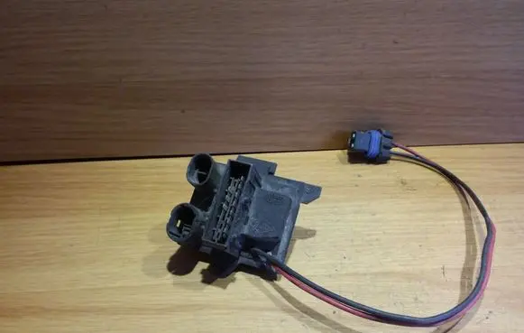 Renault Clio II Heater blower motor/fan resistor 270305
