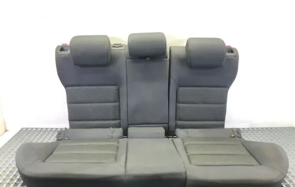 Skoda Octavia Mk2 (1Z) Second row seats 