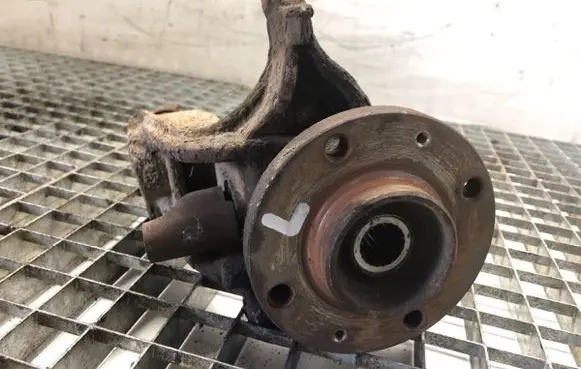 Peugeot 207 Front wheel hub spindle knuckle