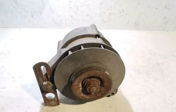 BMW 5 E28 Generator/alternator 0120489028