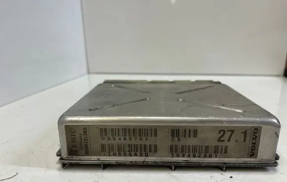 Volvo V70 Engine control unit/module 000013135A5