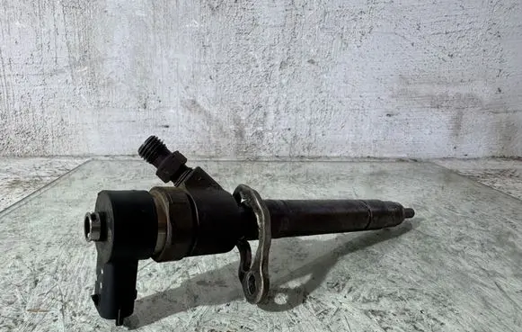 Volvo XC90 Fuel injector 30750283 0445110251 4BG2F5A