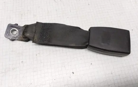 Hyundai Sonata Rear seatbelt buckle 071206