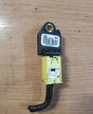 Toyota Verso Airbag deployment crash/impact sensor 898310F040 2043006877