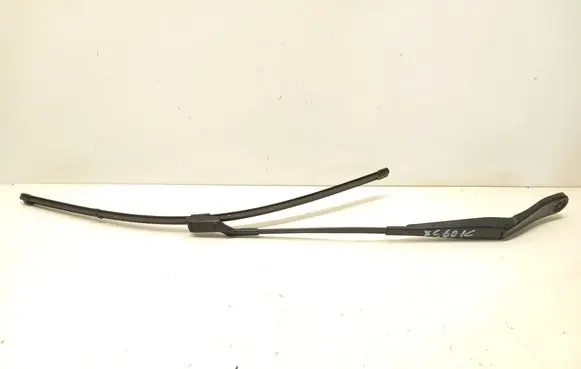 Volvo XC60 Front wiper blade arm 30753525