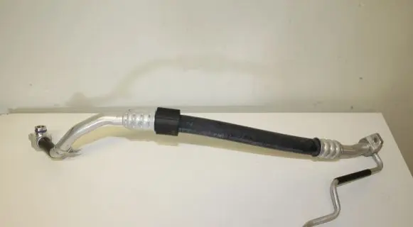Audi A4 S4 B9 Air conditioning (A/C) pipe/hose 8W1816740
