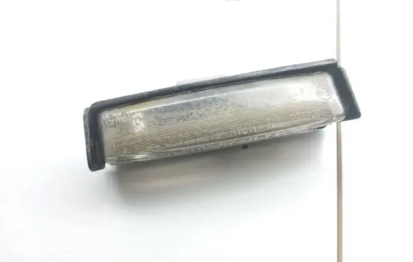 Toyota Avensis Verso Number plate light E130156 12V5W