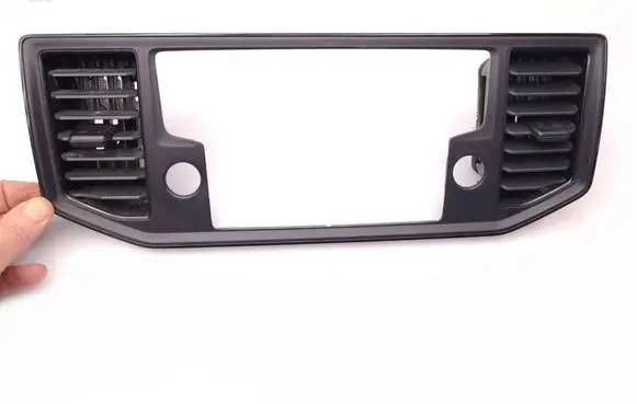Man TGE 1gen Dash center air vent grill 7C0857038F