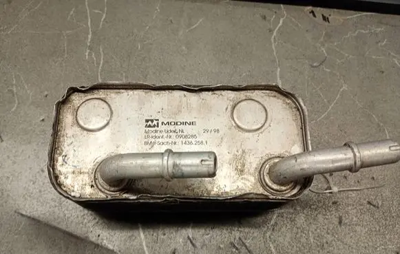 BMW 3 E46 Engine oil radiator 0908285