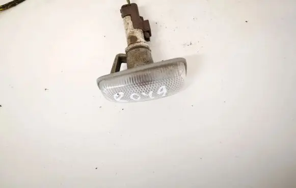 Peugeot Partner Front fender indicator light