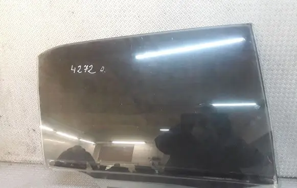 Toyota Auris 150 Rear door window glass 