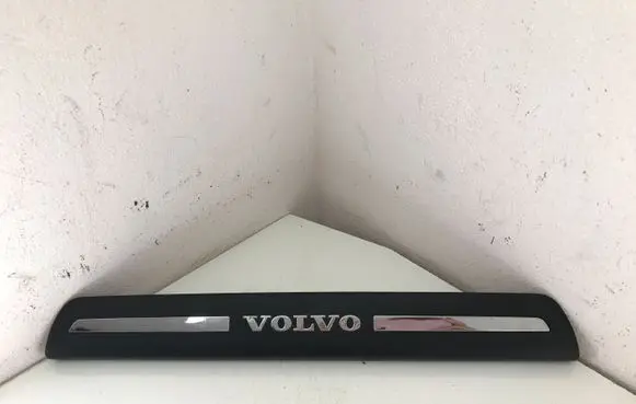 Volvo V50 Front sill trim cover 30744287 08622671
