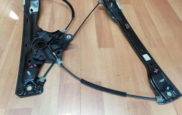 Opel Astra K Front window lifting mechanism without motor 39142315 E05844100