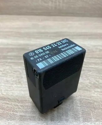 Mercedes-Benz Vito Viano W638 Coolant fan relay 0165452432 05041000