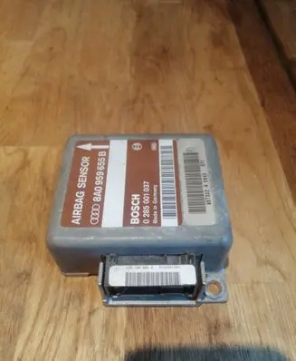 Audi A4 S4 B5 8D Airbag control unit/module 8A0959655B