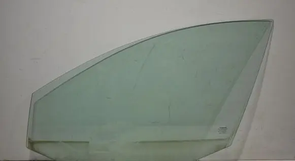 Volvo XC60 Front door window glass four-door