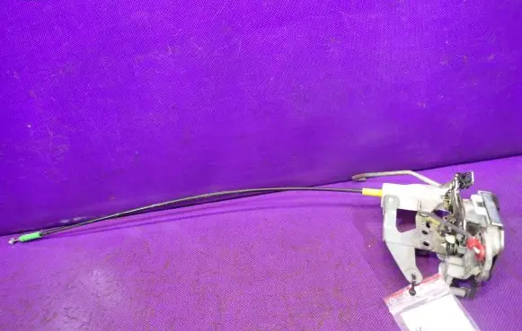 Citroen C1 Front door lock
