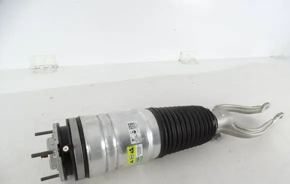Maserati GranTurismo II Front shock absorber/damper 6703021870 06703021870 670302187