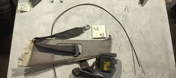 BMW 5 E39 Front seatbelt 8159515