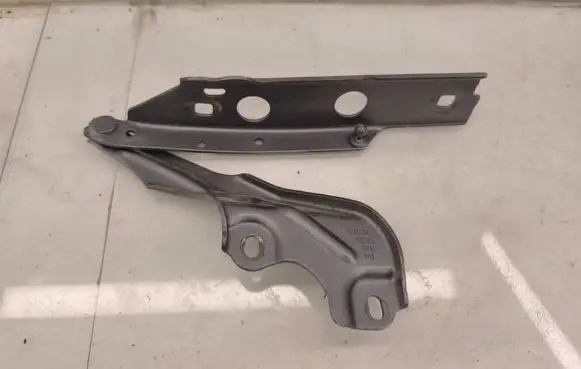 Audi A6 C7 Engine bonnet/hood hinges 468823301E