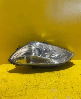 Skoda Fabia Mk2 (5J) Headlight/headlamp 802841