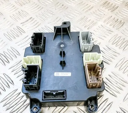 Tesla Model X Door control unit/module 106205610B
