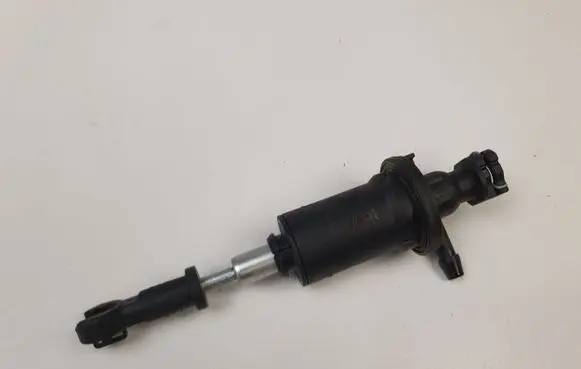 Renault Trafic II (X83) Clutch master cylinder 8200506490