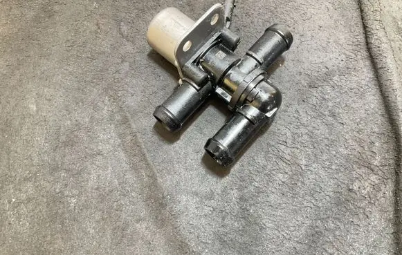 Volvo XC40 Coolant heater control valve 31684222