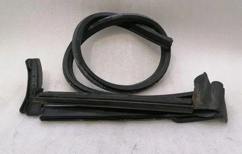 Ferrari Portofino Front door rubber seal