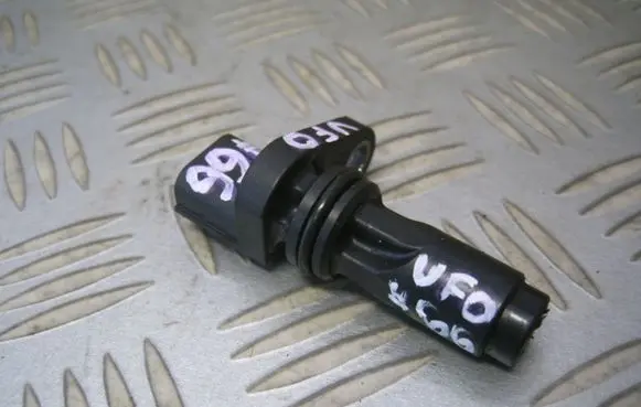 Honda Civic Camshaft position sensor 15505H16